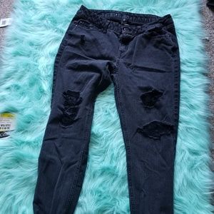 Distressed/Ripped Boyfriend Jean's